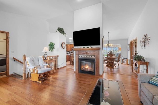 1031 MISTY MEADOW CIRCLE, De Pere, WI 54115