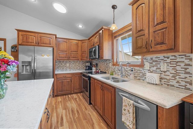 1031 MISTY MEADOW CIRCLE, De Pere, WI 54115