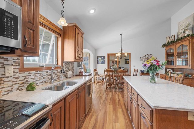 1031 MISTY MEADOW CIRCLE, De Pere, WI 54115