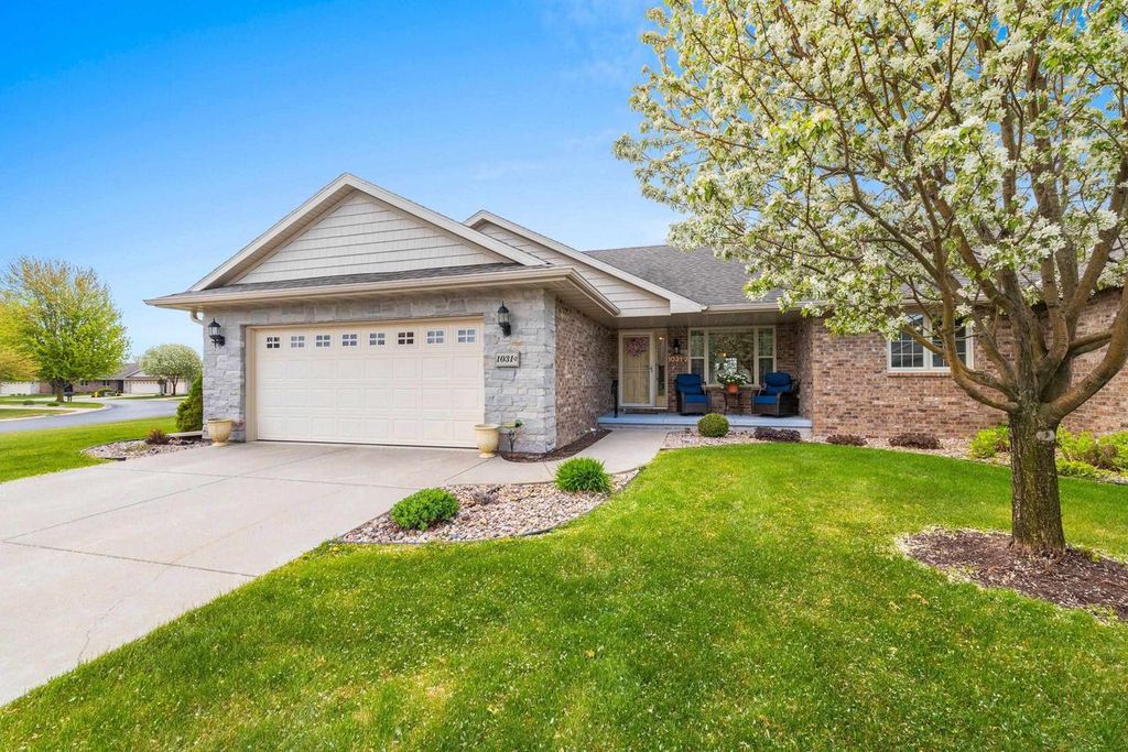 1031 MISTY MEADOW CIRCLE, De Pere, WI 54115