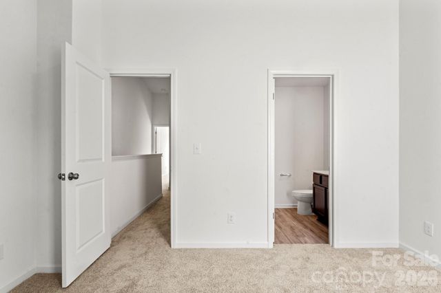 4511 Eaves Lane, Charlotte, NC 28215