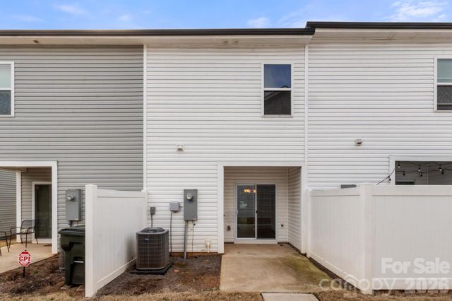 4511 Eaves Lane, Charlotte, NC 28215