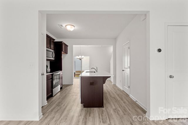 4511 Eaves Lane, Charlotte, NC 28215