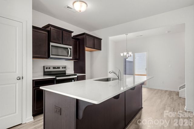 4511 Eaves Lane, Charlotte, NC 28215