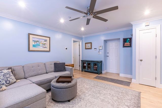 7 Stillman Pl 2, Boston, MA 02113
