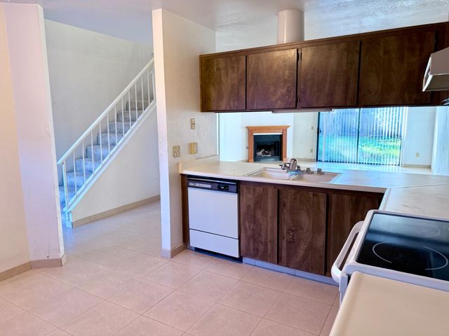 2204 Piccardo Cir, Stockton, CA 95207