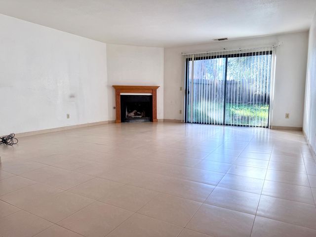 2204 Piccardo Cir, Stockton, CA 95207