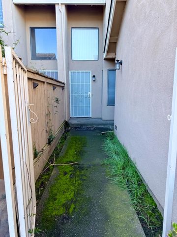 2204 Piccardo Cir, Stockton, CA 95207