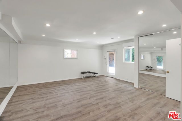 1105 S Alfred Street, Los Angeles, CA 90035