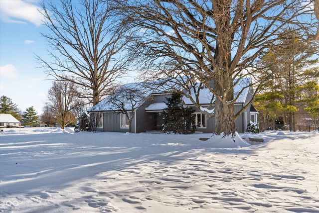 2020 S Oakwood Drive, New Palestine, IN 46163