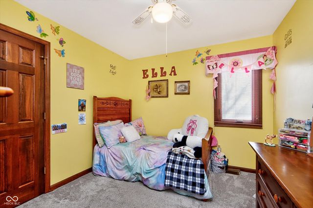 2020 S Oakwood Drive, New Palestine, IN 46163