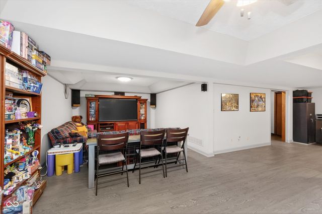 2020 S Oakwood Drive, New Palestine, IN 46163