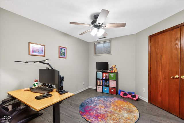 2020 S Oakwood Drive, New Palestine, IN 46163