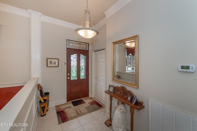 111 Nunnehi Tr, Vonore, TN 37885