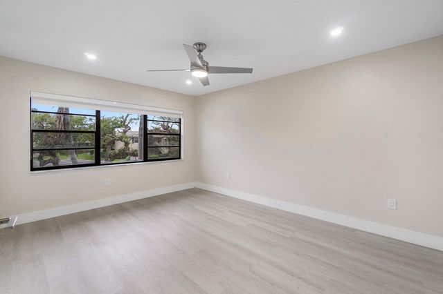 16 Stratford Drive E C, Boynton Beach, FL 33436