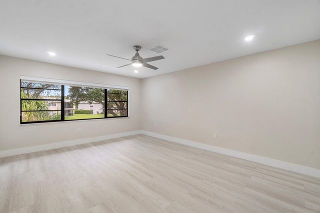 16 Stratford Drive E C, Boynton Beach, FL 33436