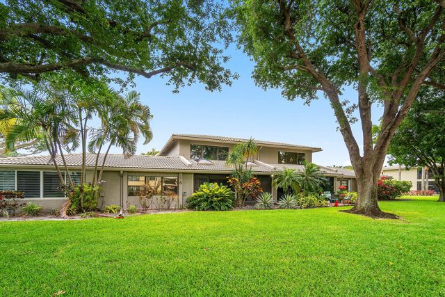 16 Stratford Drive E C, Boynton Beach, FL 33436