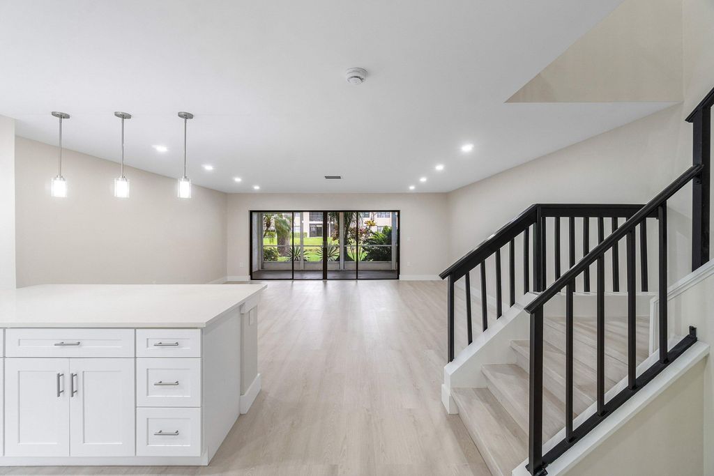 16 Stratford Drive E C, Boynton Beach, FL 33436