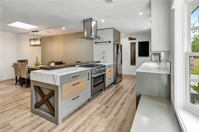 22908 Leonora, Woodland Hills, CA 91367