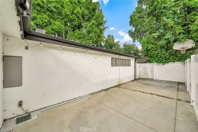 22908 Leonora, Woodland Hills, CA 91367