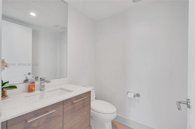 1300 S Miami Ave 4805, Miami, FL 33130