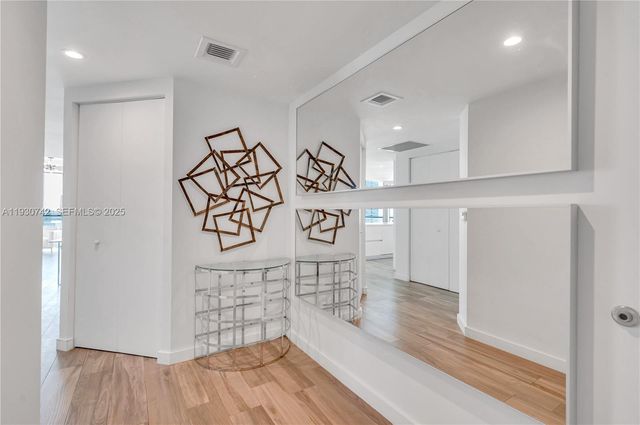 1300 S Miami Ave 4805, Miami, FL 33130