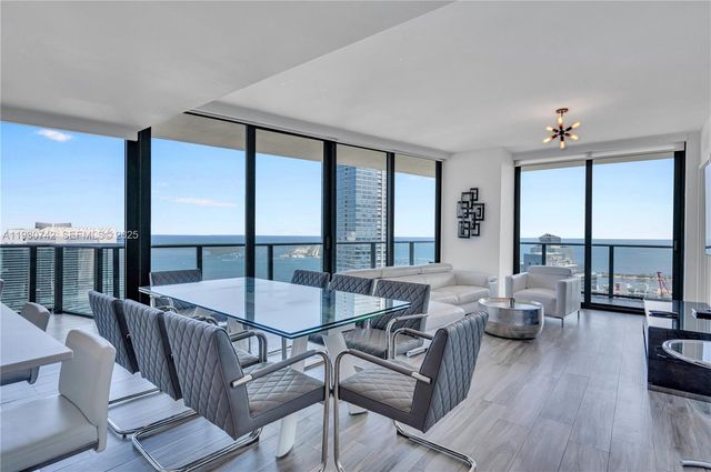 1300 S Miami Ave 4805, Miami, FL 33130