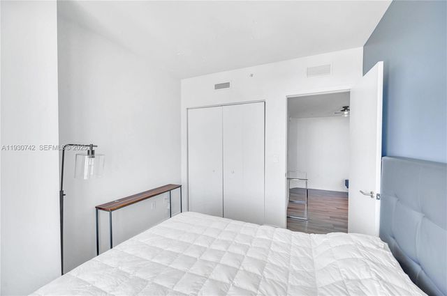 1300 S Miami Ave 4805, Miami, FL 33130