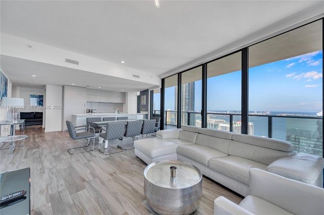 1300 S Miami Ave 4805, Miami, FL 33130