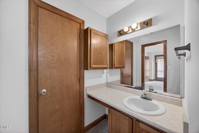 2004 Saddlegate Court, Greensboro, NC 27407