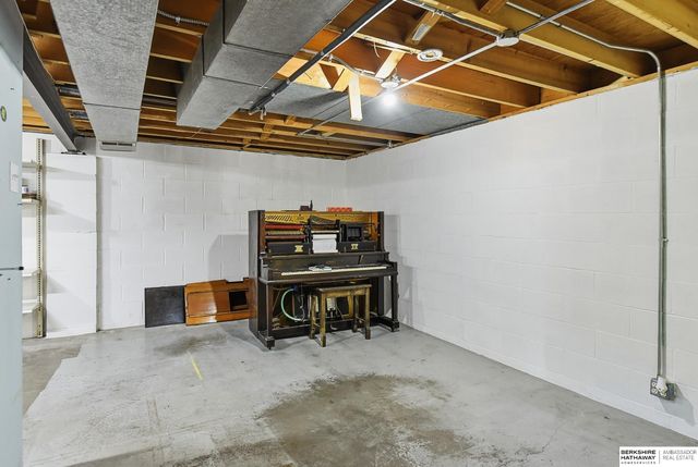 5024 Magnolia Street, Omaha, NE 68137