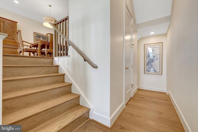 1622 FELLOWSHIP SQ, Reston, VA 20190