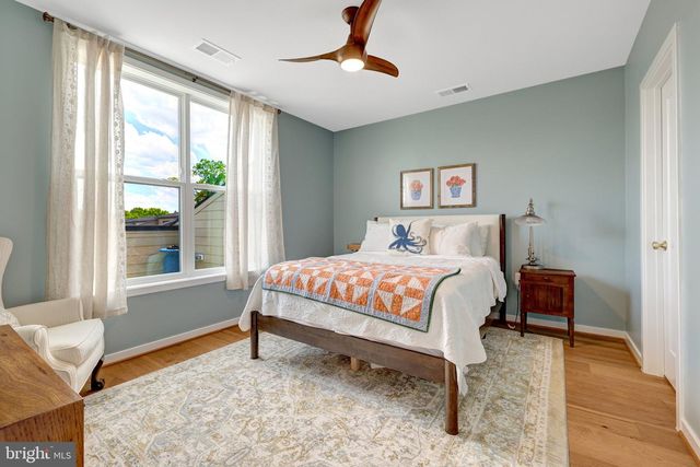 1622 FELLOWSHIP SQ, Reston, VA 20190