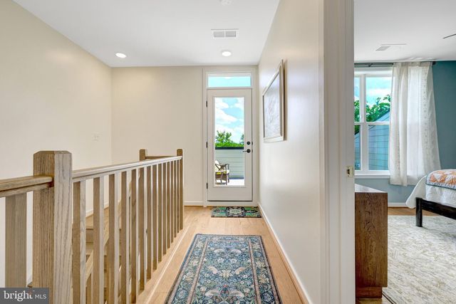 1622 FELLOWSHIP SQ, Reston, VA 20190