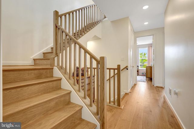 1622 FELLOWSHIP SQ, Reston, VA 20190