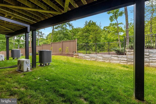 1622 FELLOWSHIP SQ, Reston, VA 20190