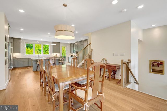 1622 FELLOWSHIP SQ, Reston, VA 20190