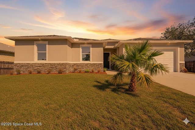 3231 Hale Avenue SE, Palm Bay, FL 32909