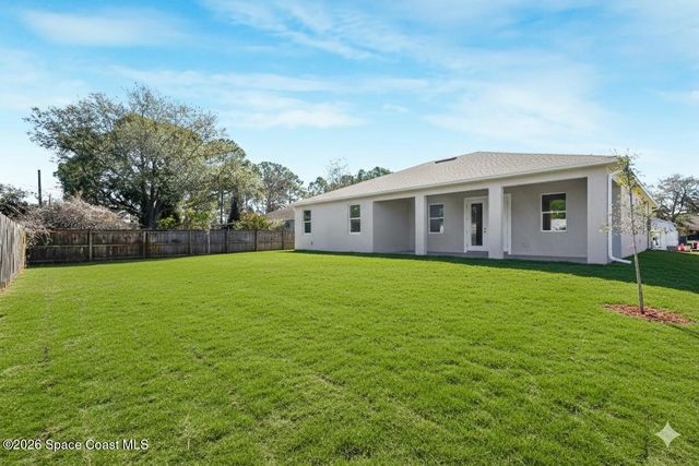 3231 Hale Avenue SE, Palm Bay, FL 32909