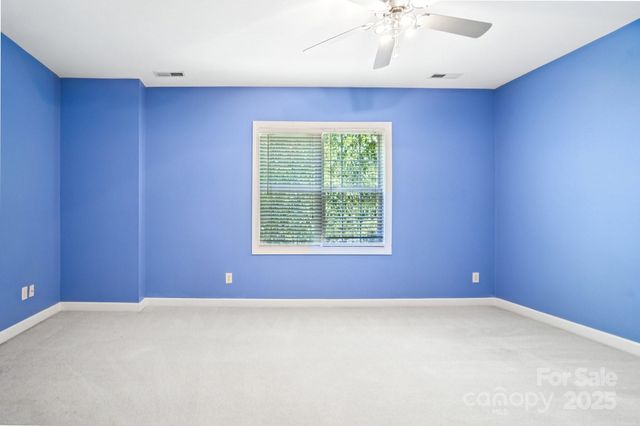 8020 Garnkirk Drive, Huntersville, NC 28078