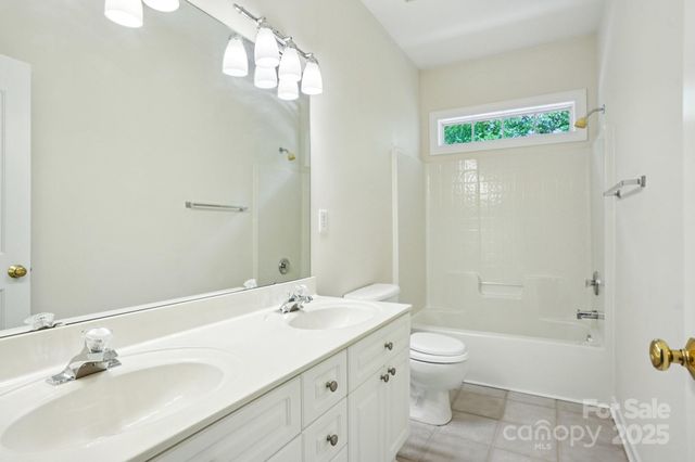 8020 Garnkirk Drive, Huntersville, NC 28078