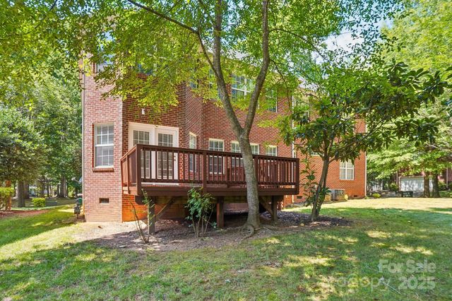 8020 Garnkirk Drive, Huntersville, NC 28078