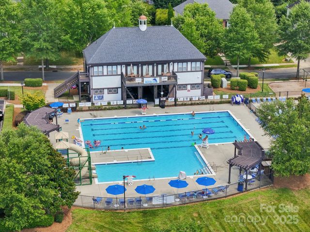 8020 Garnkirk Drive, Huntersville, NC 28078