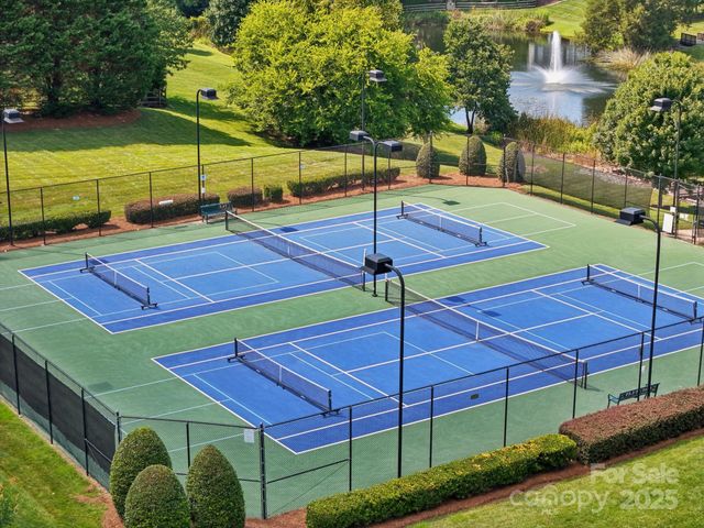 8020 Garnkirk Drive, Huntersville, NC 28078