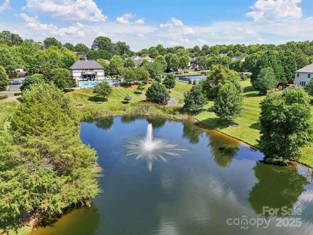 8020 Garnkirk Drive, Huntersville, NC 28078