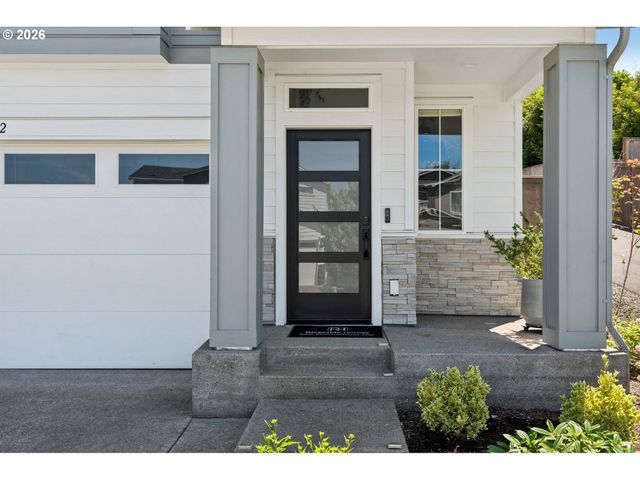 19822 Sw GANNON Ln, Beaverton, OR 97007