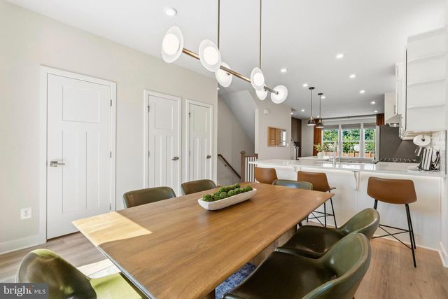 14016 AIRFOIL RD, Herndon, VA 20171