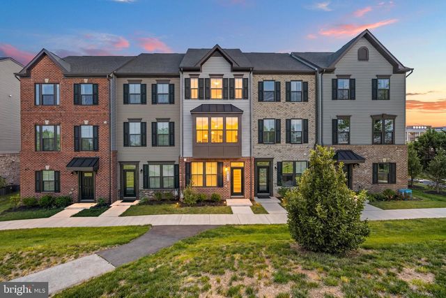 14016 AIRFOIL RD, Herndon, VA 20171