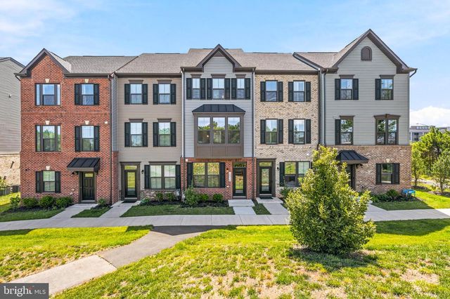 14016 AIRFOIL RD, Herndon, VA 20171