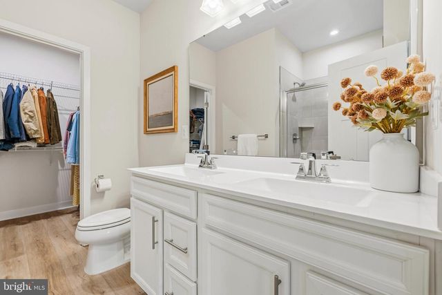 14016 AIRFOIL RD, Herndon, VA 20171